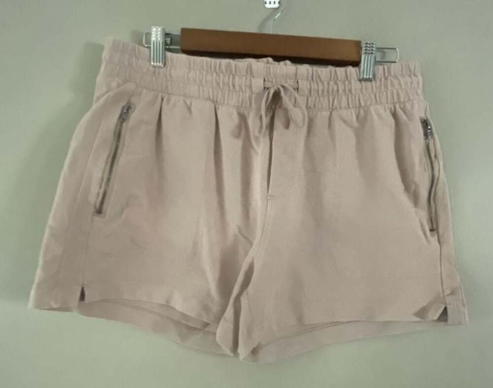 90 Degree by Reflex Women's Size L Beige Elastic Waist Zipper Pocket Shorts
